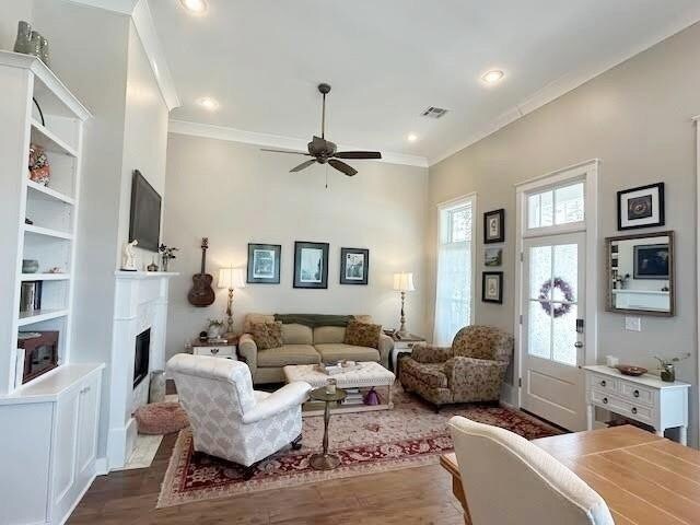 Building Photo - 1524 Darlington St