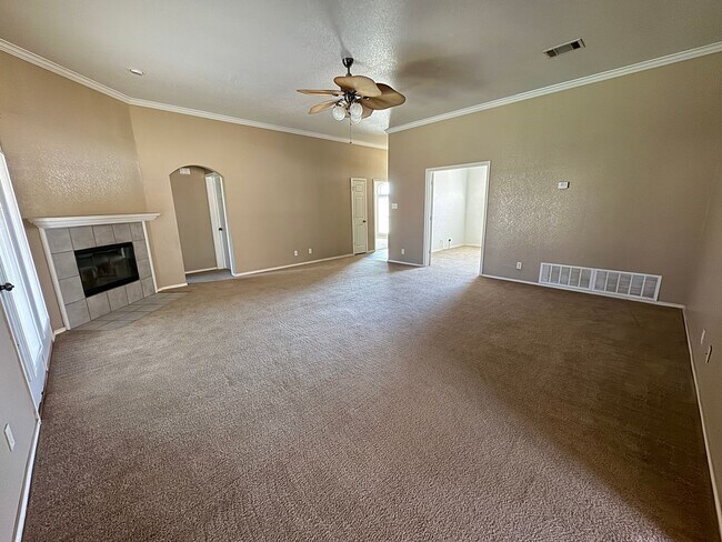 Foto del edificio - 4-Bedroom House for Rent in Killeen