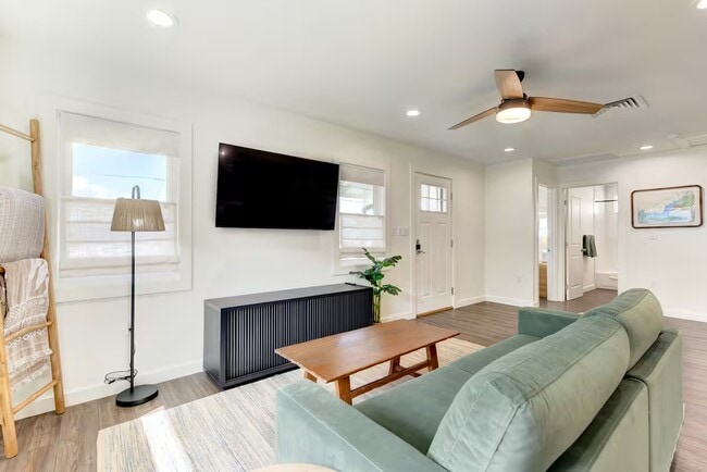 Foto del edificio - 1235 Manulani St