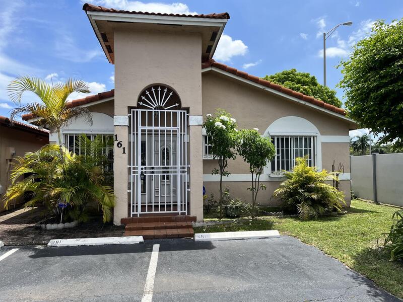 Primary Photo - 3355 W 68th St