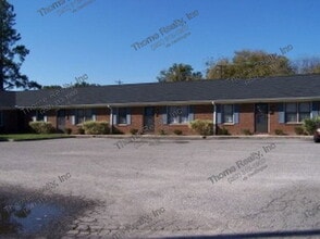 Building Photo - 522 Magnolia Dr