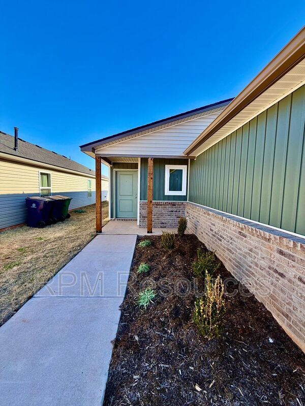 Building Photo - 10320 Baled Bermuda Rd