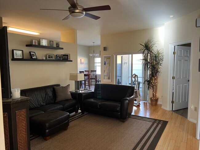 Foto del edificio - 10709 Pearl Bay Cir
