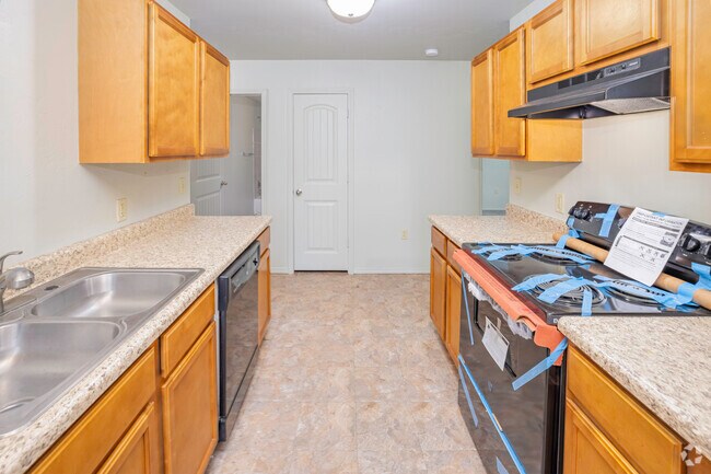 Apartamento de 3 habitaciones y 2 baños - 1200 pies cuadrados - Cocina - Highland Park Family