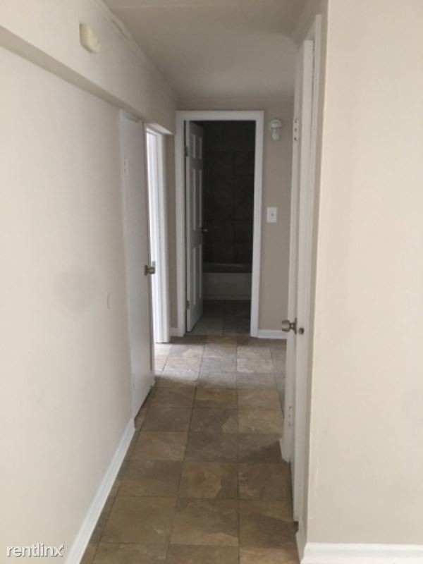 Building Photo - 2 br, 1 bath Apartment - 3820 25th Ave