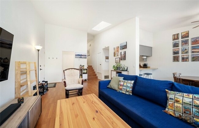 Building Photo - 3335 Broad St