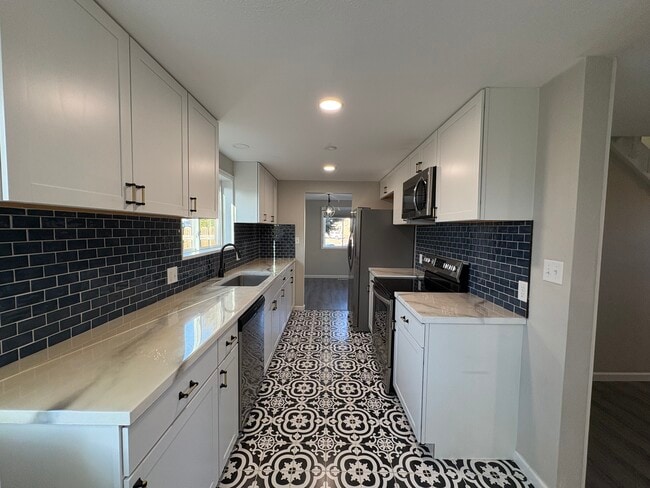 Building Photo - 2435 Piros Dr