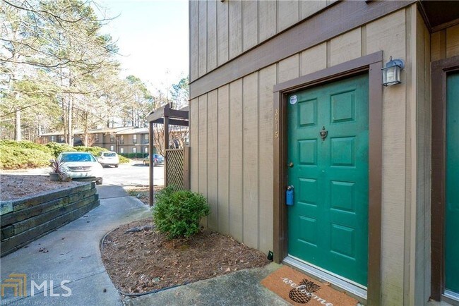 Building Photo - 3915 Cedar Cir