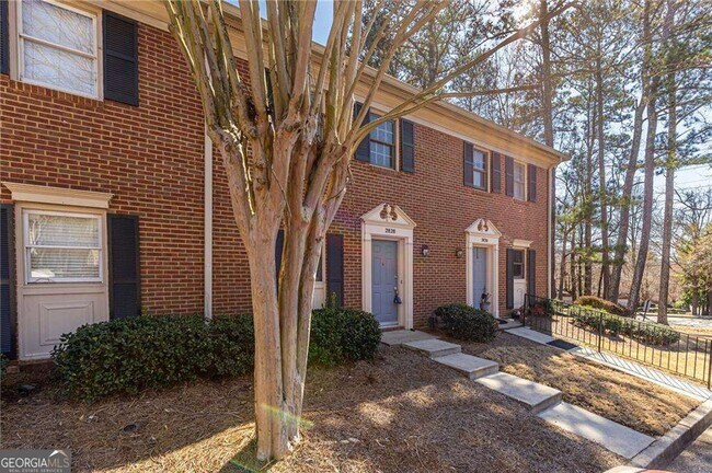 Foto del edificio - 2828 Webb Bridge Rd