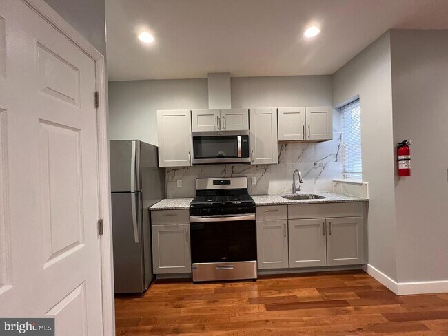 Foto del edificio - 4949 Olive St
