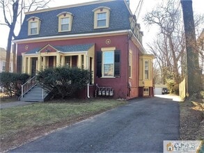 Building Photo - 207 Woodbridge Ave