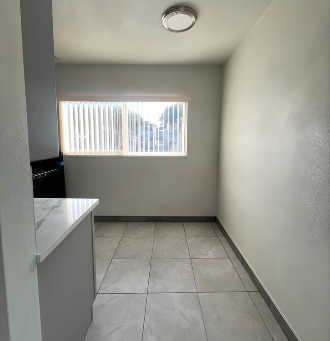 Photo - 3421 West Florence Avenue Apartment