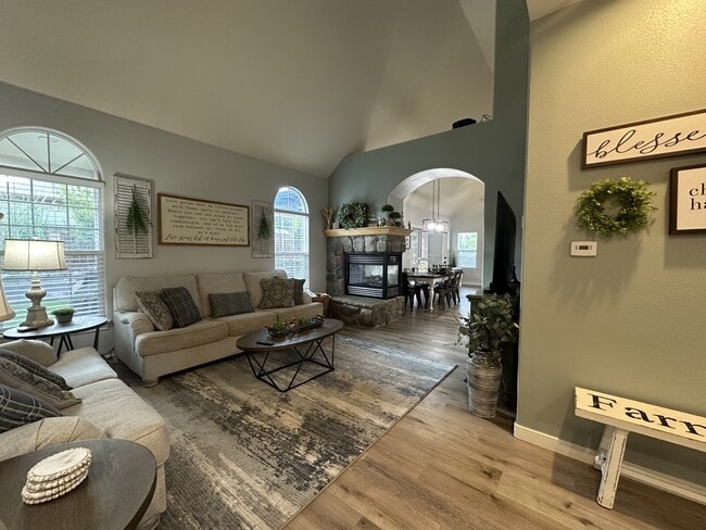 Foto del edificio - 442 Mediterranean Way