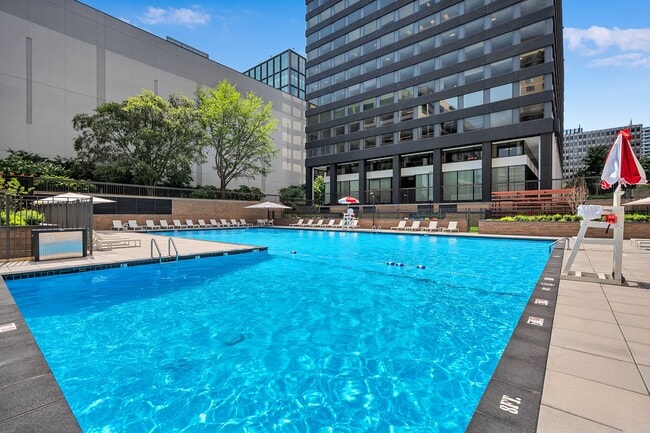 Resort Style Swimming Pool - Crystal Square