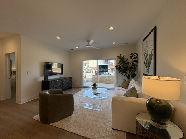 Foto del edificio - 420 Capstone Dr