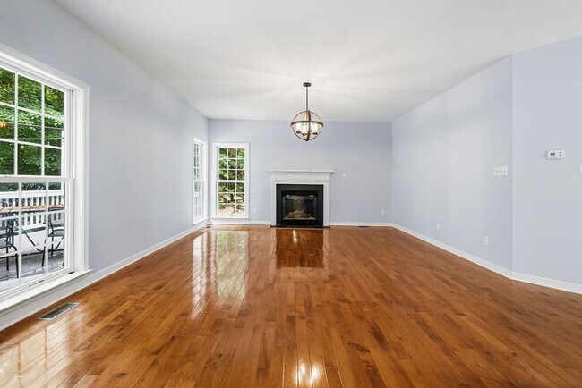 Foto del edificio - 5 bedroom home in Stonehouse Glen