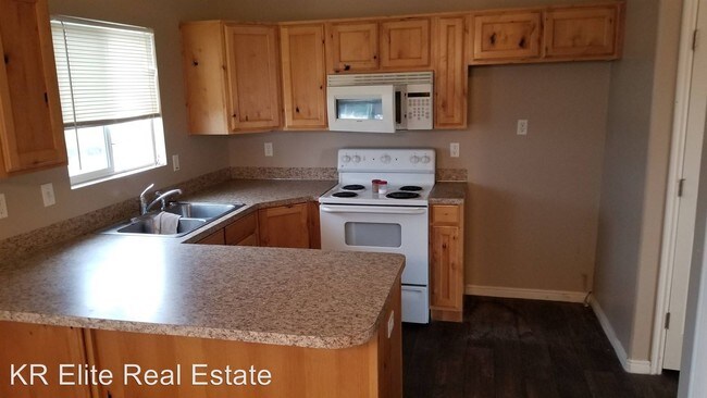 Building Photo - 4 br, 3 bath House - 4377 S 3450 W