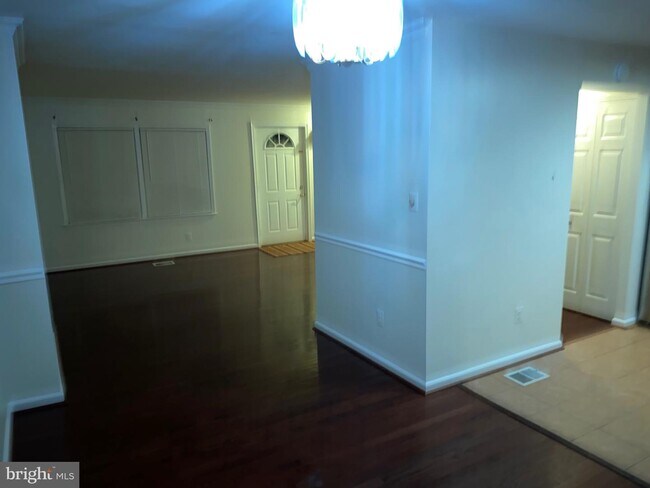 Foto del edificio - 14808 London Towne Square