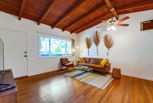 Foto del edificio - 4341 Banning St