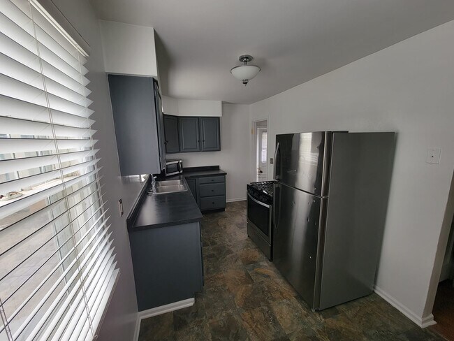 Foto del edificio - 211 E 15th St