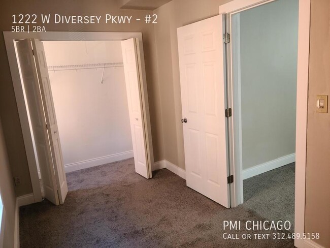 Building Photo - 1222 W Diversey Pky