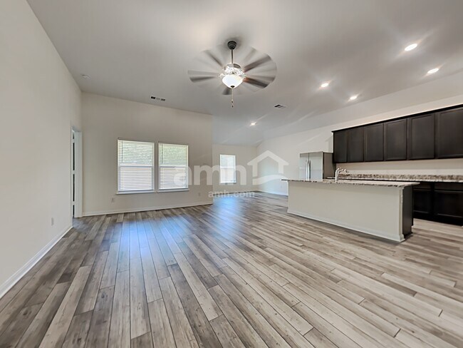Building Photo - 1162 Treeta Trail