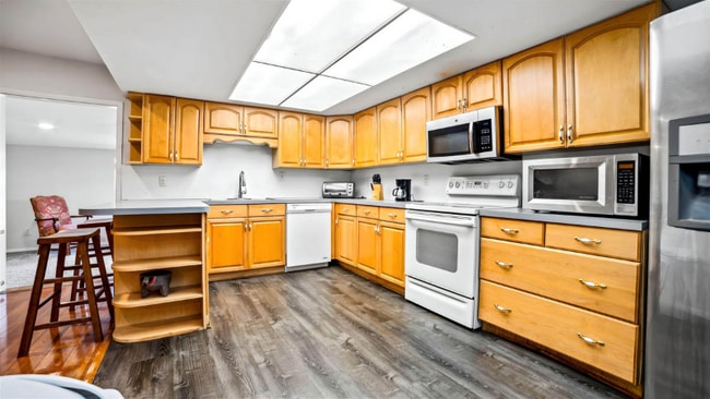 Photo - 5001 Overdowns Dr House