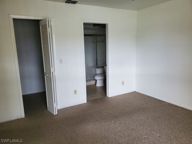 Building Photo - 8514 Charter Club Cir