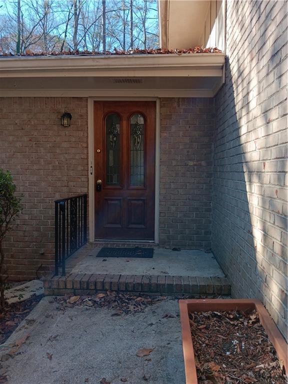 Building Photo - 1415 Bubbling Creek Rd NE