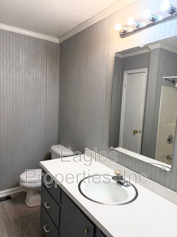 Foto del edificio - 2803 Warrick Cir