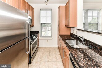 Building Photo - 11770 Sunrise Valley Dr