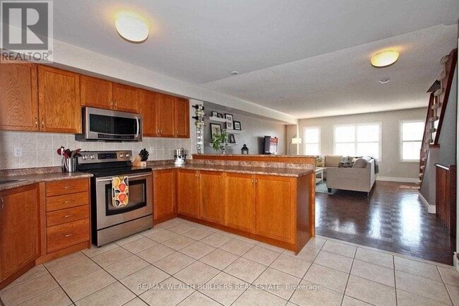 Building Photo - 3000 Lake Shore Blvd W