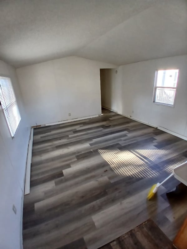 Foto del edificio - 905 W 37th Ave