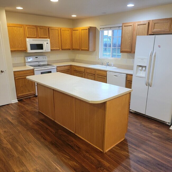 Building Photo - 4808 NE Michael Dr