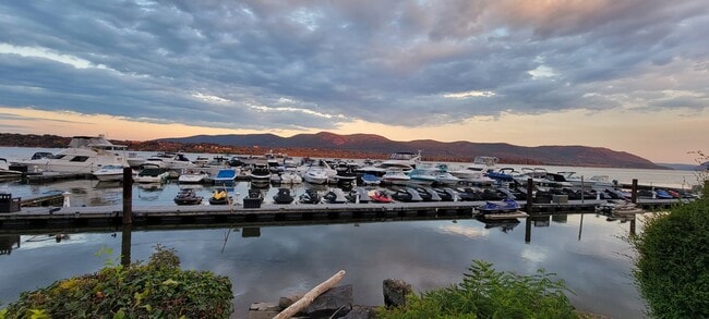 Building Photo - 176 Montgomery St