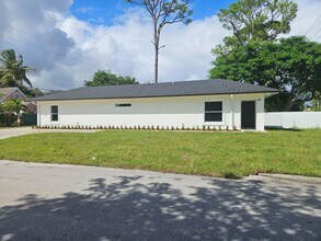Building Photo - 5029 Sunrise Blvd