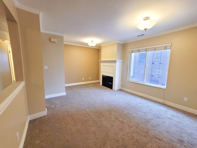 Foto del edificio - Downtown SLC 2 bedroom, 1 bathroom apartme...