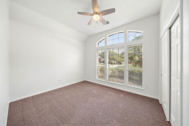 Foto del edificio - 23202 Sawleaf Cir