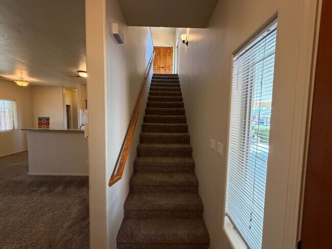 Foto del edificio - 605 Benicia Ln