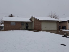 Building Photo - 4510 Prairie Rd