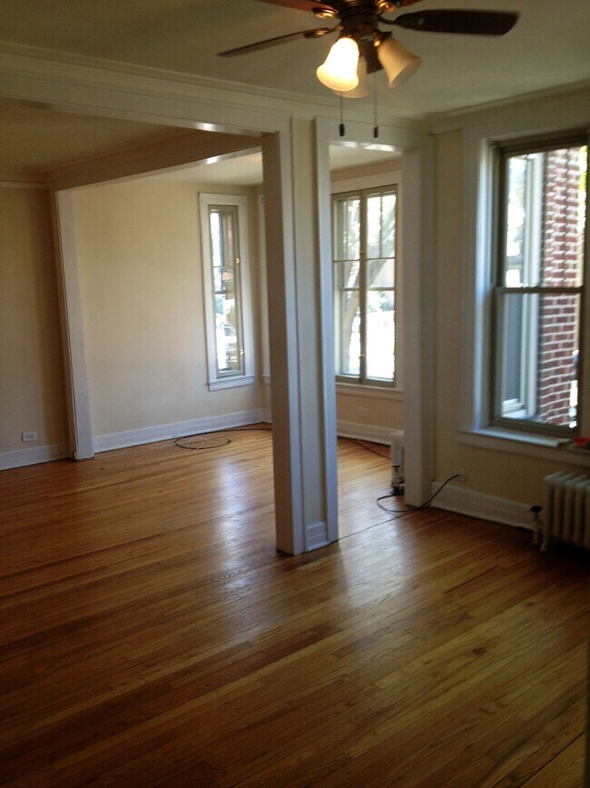 Foto del edificio - 328 Washington Blvd
