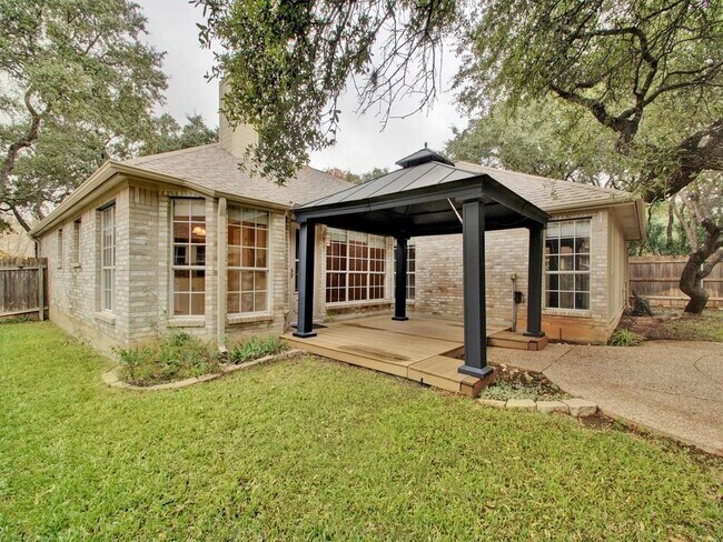 Foto del edificio - 1208 Woodhollow Cove
