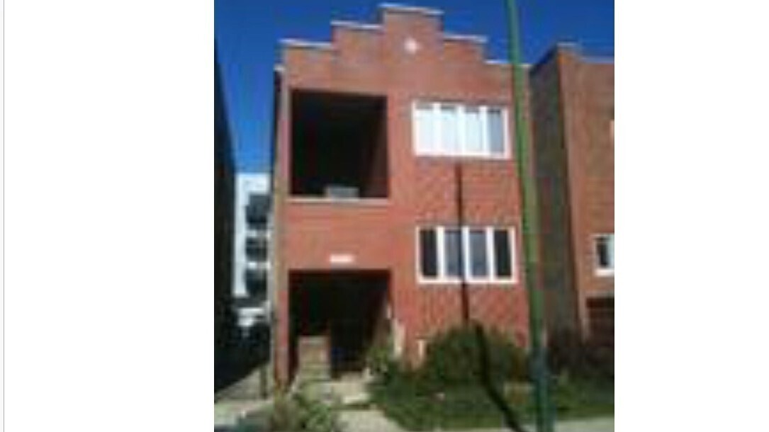 Primary Photo - 2316 W Diversey Ave
