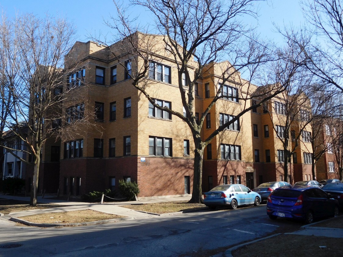 Foto principal - 3255 W. Eastwood