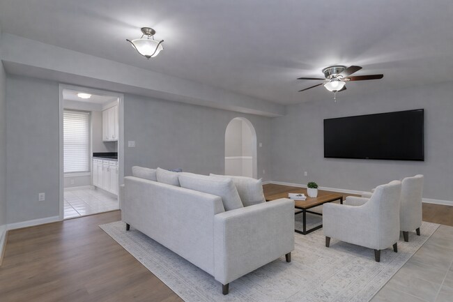 Foto del edificio - 425 Rennie Ct
