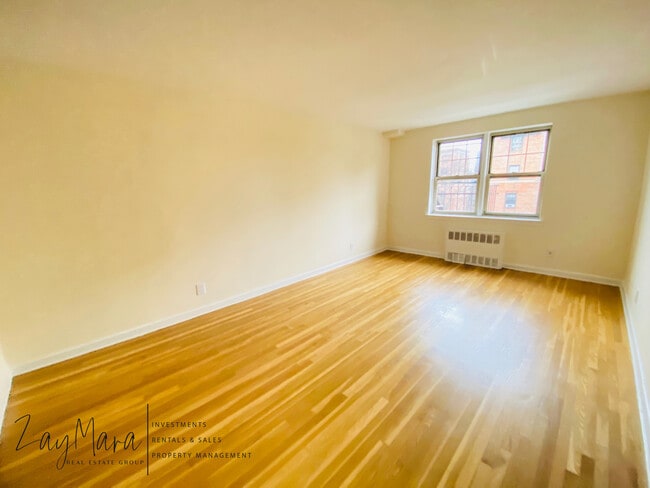 Building Photo - 829 Bronx River Rd