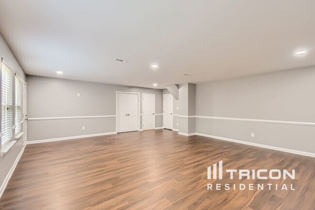 Foto del edificio - 3055 W Green Loop