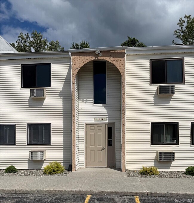 Foto del edificio - 19 Scarborough Ln