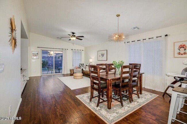 Foto del edificio - 7958 S Sorrell Ln