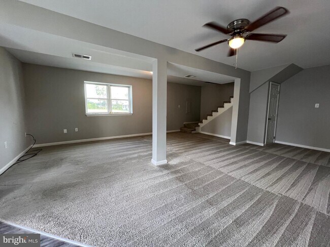 Building Photo - 44978 Serenity Farm Ln